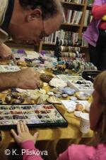 Obecní knihovna v Petřvaldě - knihovna, kde jste doma!